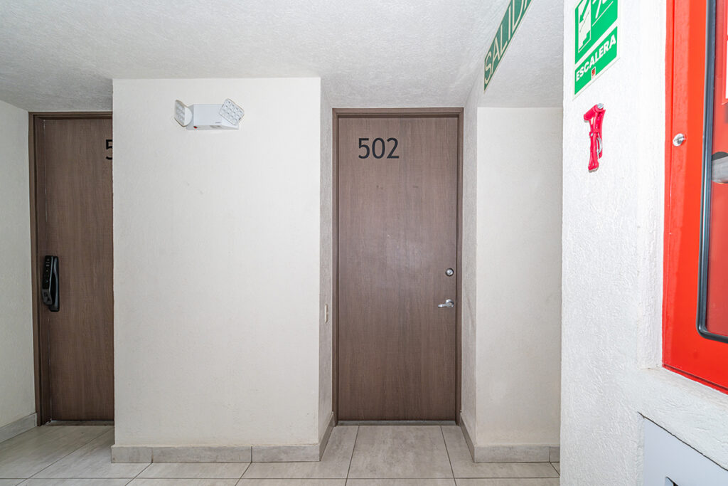 BANYO-8