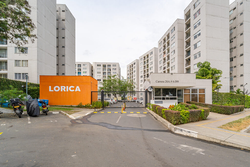LORICA-20